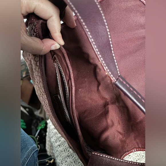 Vintage Coach Burgundy Signature Print Soho bag - Picture 14 of 16
